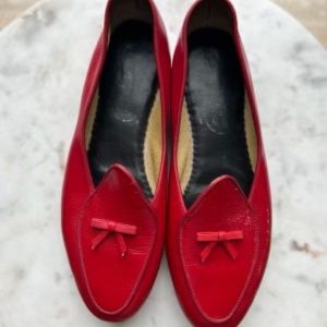 STUUNNNING BEAUTIFUL RED BELGIAN LOAFERS SHOES IN AMAZING CONDITION 7.5